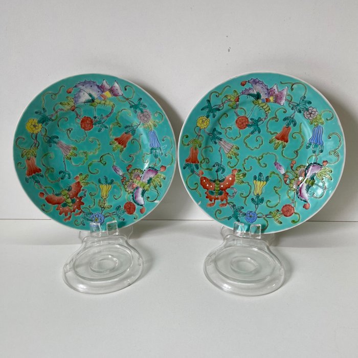 Turquoise glaze with flowers and butterflies - Πιάτο - Πορσελάνη