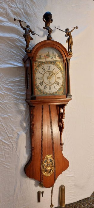 Horloge à queue frisonne -   Bois, Laiton - 1880