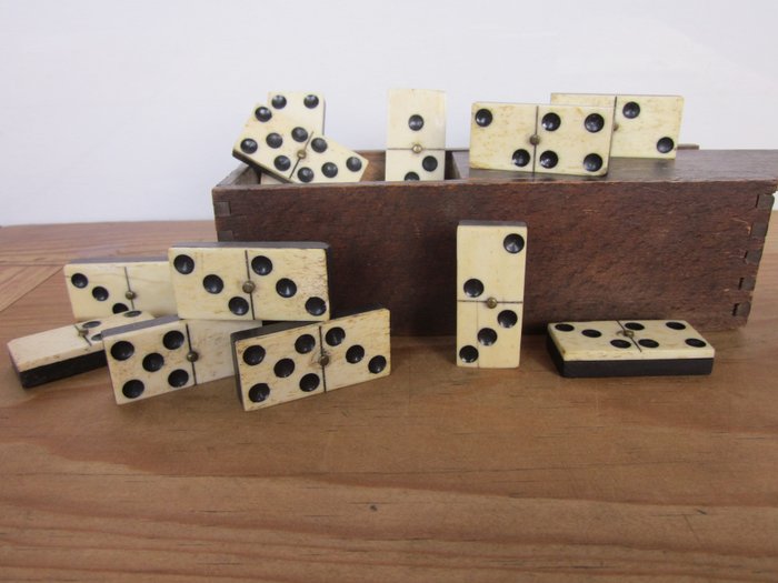 Domino - 遊戲 (28) - 烏木、骨質、黃銅