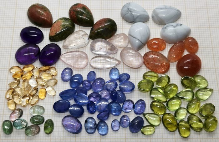 坦桑石、橄欖石、摩根石、碧璽、日光石、黃水晶、紫水晶、紅榴石、烏納基石 - 凸圓形- 26.75 g - (102)