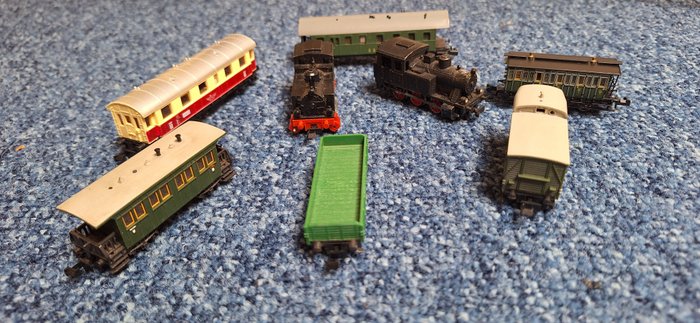 Fleischmann, Ibertren N - Loc 7 en tenderloc met bijpassend wagons (zowel personen- als een transportwagon) - 火車組合 (8) - DB