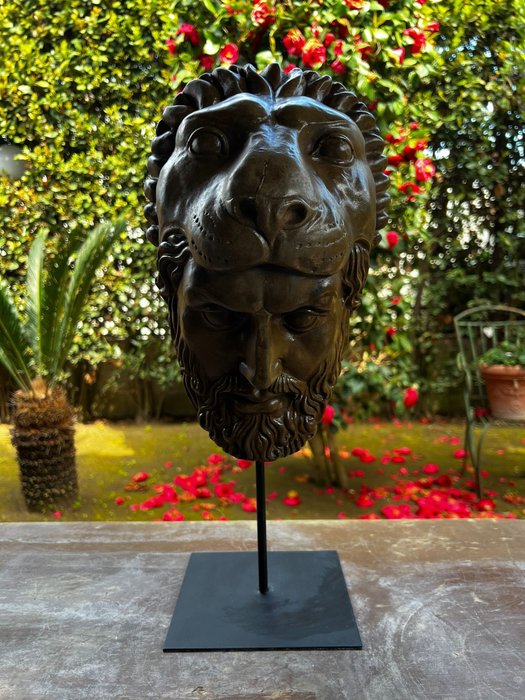 Skulptur, Ercole con il leone nemea - 45 cm - Sandstein