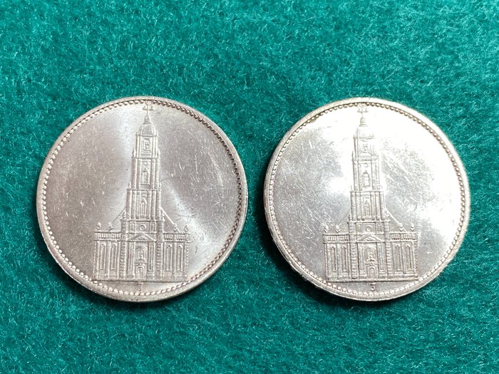 德國，Third Reich. 5 Reichsmark 1934-J  "Garnisonkirche"  (2 Stück)  Erhaltung !!  (沒有保留價)