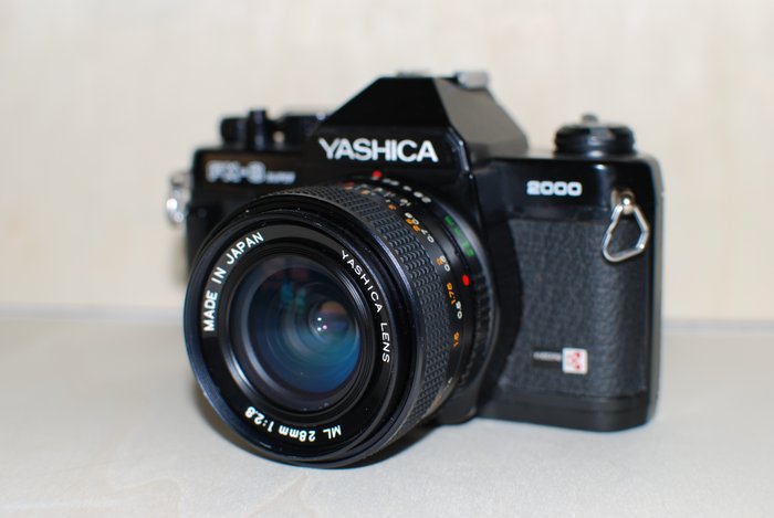 Yashica FX-3 Super 2000 + 28mm, f2.8 ML 单镜头反光相机 (SLR)