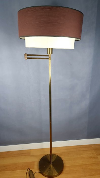 Lampă de podea (1) - Alamă, Metal