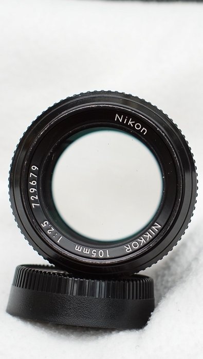 Nikon Nikkor 105 mm F2.5 针孔相机