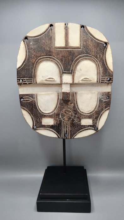 máscara excelente - teke - Congo RDC  (Sem preço de reserva)