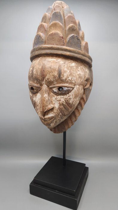 很棒的面具 - Yoruba - 尼日利亚  (没有保留价)