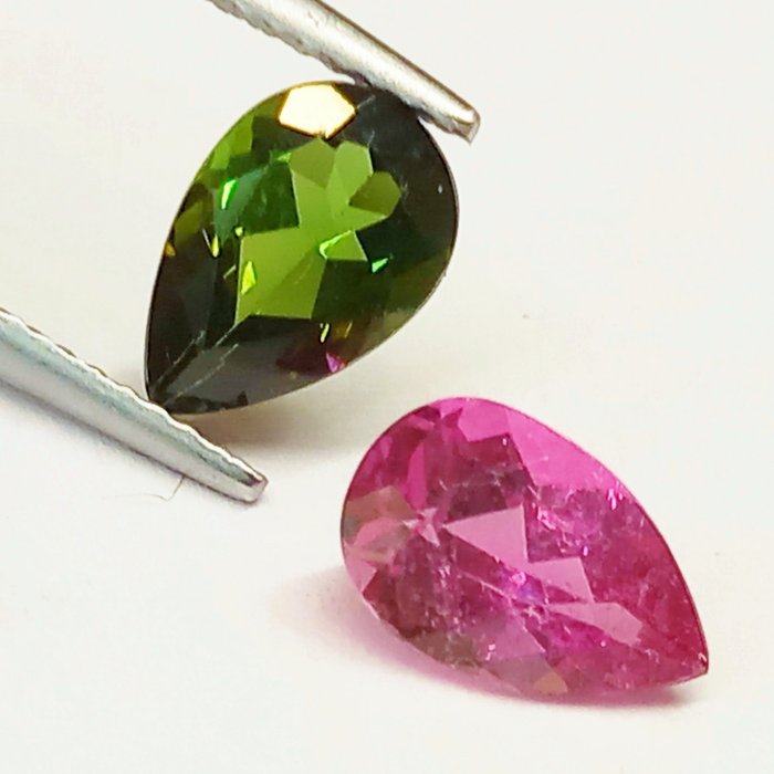 2 pcs No Reserve,  red/green,fine color qualitys Tourmaline - 2.55 ct