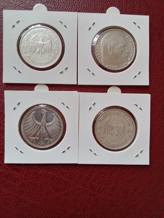 Germania. N.1 Raccoglitore monete ( album ) con  n. 260 monete vari coni di cui n.4 in Argento Reichsmark Vari anni  (Fără preț de rezervă)