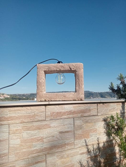 Lampada - Pietra (minerale), lampada da giardino