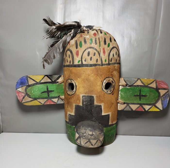 Máscara en estilo Hopi/Kachina  (Sin Precio de Reserva)