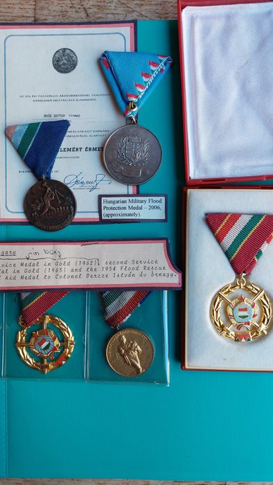 Ungarn - Medaille - Batch of awards