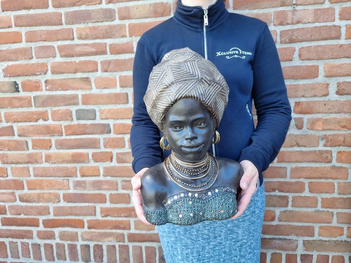 Statue, African Lady Buste - 33 cm - Harpiks