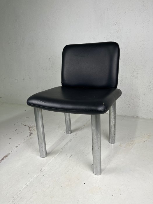 扶手椅 - 鋼