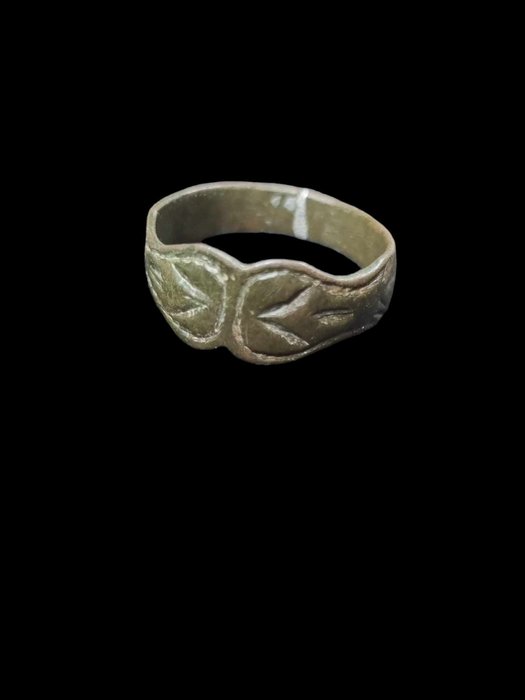 Middelalder Bronse Ring  (Ingen reservasjonspris)