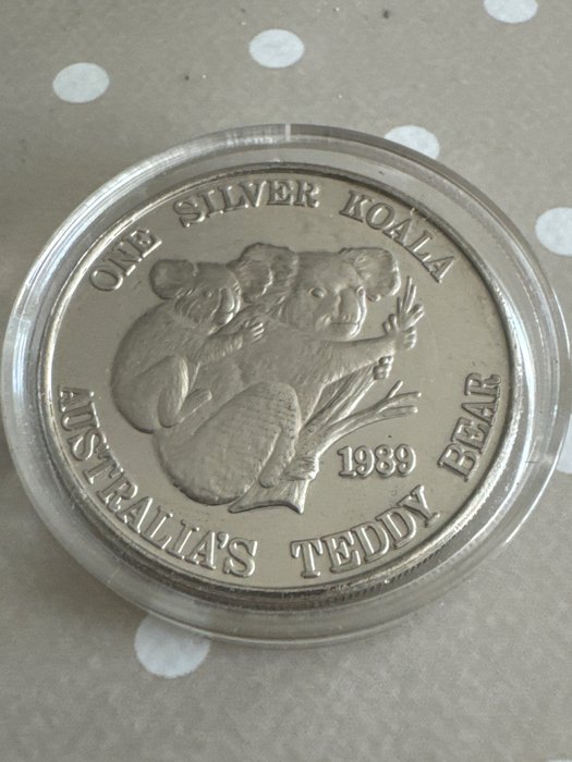 Australia. Silver medal 1989 Koala, 1 Oz (.999)  (Ei pohjahintaa)