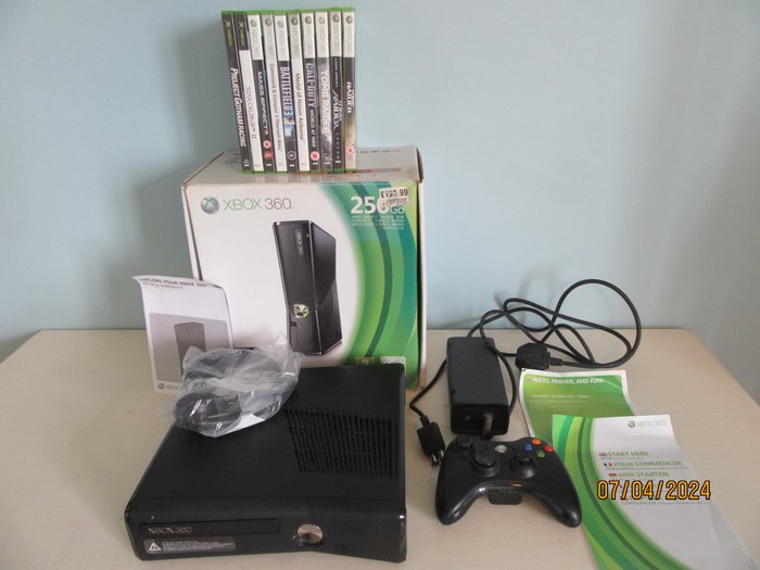 Microsoft - X BOX 360 - Videospielkonsole (11) - In Originalverpackung