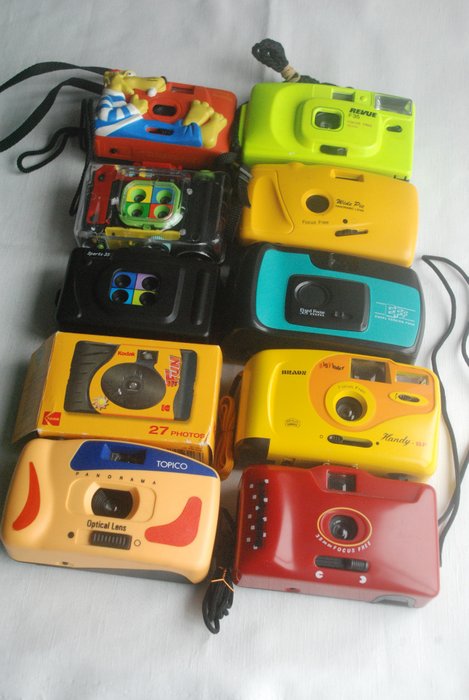 Kodak, Revue, Sports Point and shoot / toy cam Analoge camera
