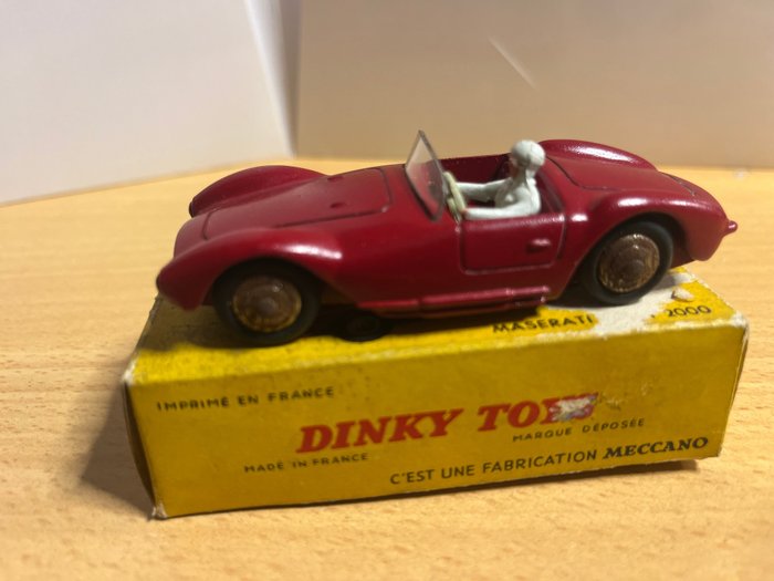 Dinky Toys 1:43 - 1 - Voiture miniature - ref. 22A Maserati 2000 Sport