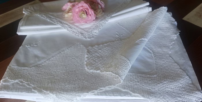 迷人的床單，採用我祖父母時代最好的亞麻製成，帶有美麗的手工刺繡 + - 床單 (2)  - 240 cm - 175 cm