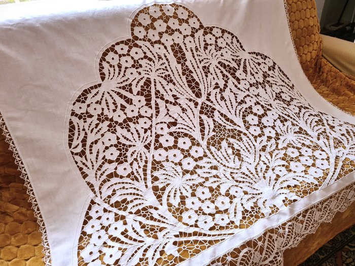 Embroidery - 150 cm - 126 cm