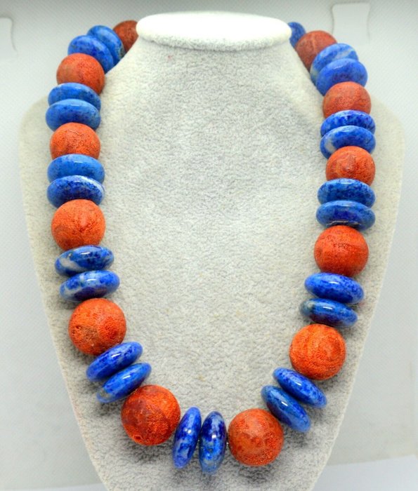 矿物石 - 印度尼西亚红珊瑚和蓝色方钠石项链 - 项链