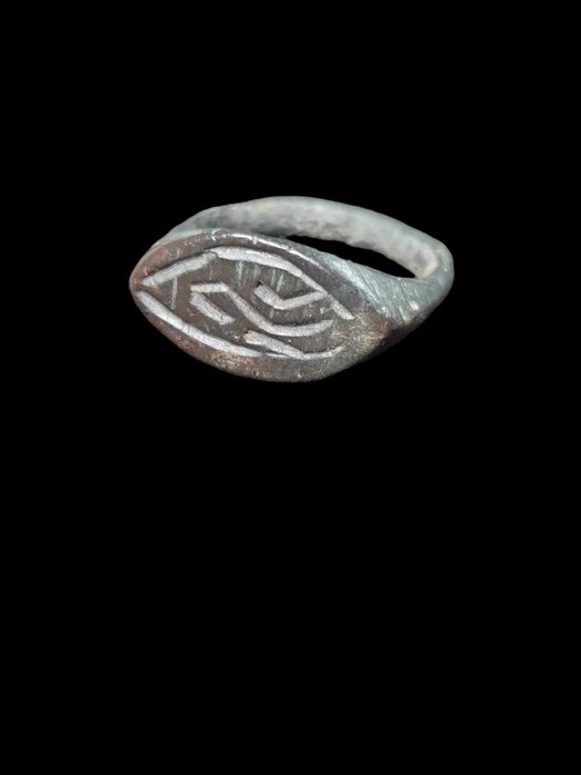 中世紀前期 青銅色 戒指  (沒有保留價)