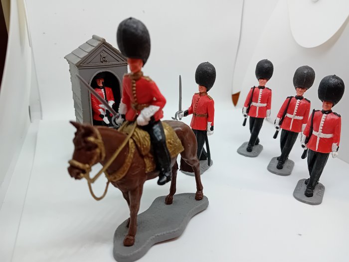 Timpo Toys - Speelgoedsoldaatje Guardie Britanniche - 1960-1970 - Verenigd Koninkrijk