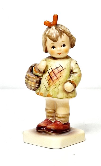Goebel - M.I. Hummel - Figurine - 479 Tmk7 - Ich bring dir was -  (1) - Porcelain