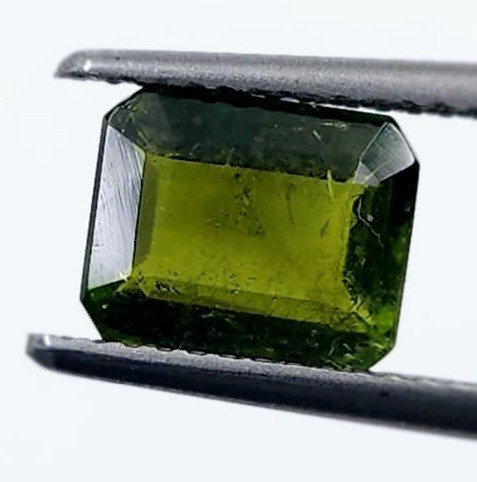 gelblich-grün Greenlite - 2.05 ct