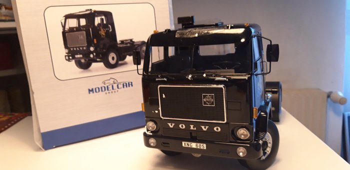 Model Car World 1:18 - 模型卡车 - VOLVO - F88 JSP