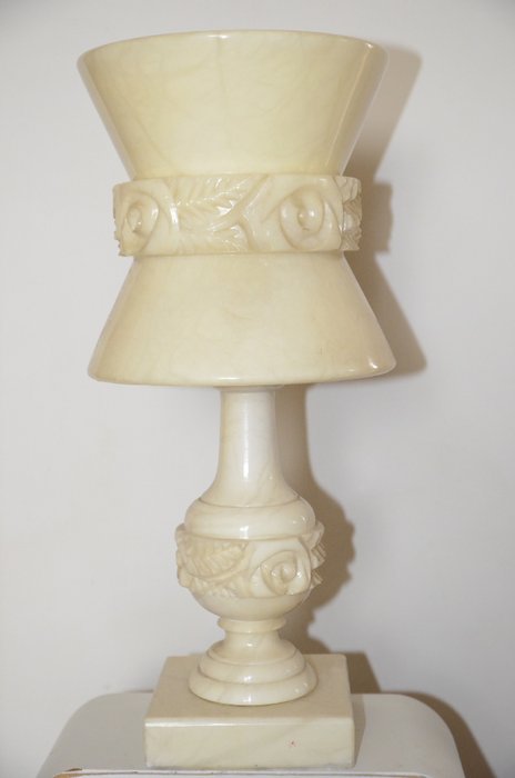 Lamp (1) - Albast