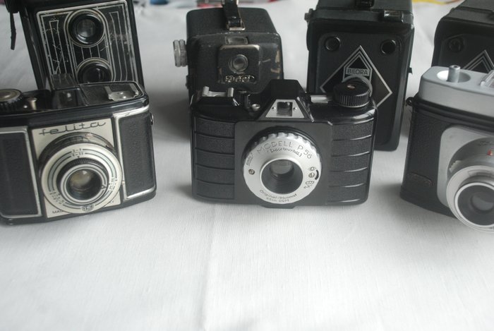 Braun, Bilora, Certo 7 x Medium Format Fotocamera analogica