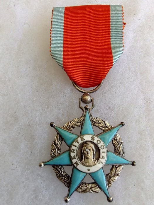 Francia - Medalla - Medaille Merit Social Ministrere de Travail