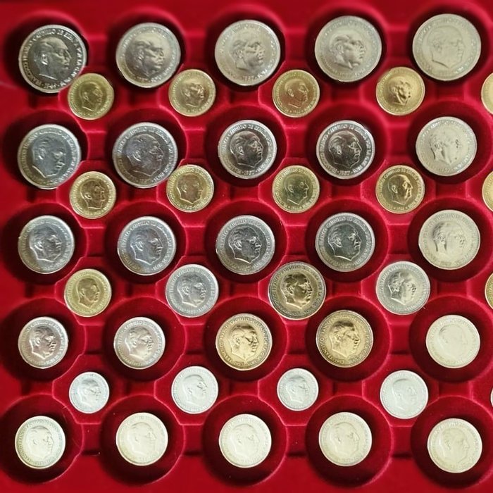 España. Francisco Franco. Lot of 50 Coins 50/ 25/ 5/ 2.5/ 1/ Pesetas 1949 - 1966 /*1949-1975  (Sin Precio de Reserva)