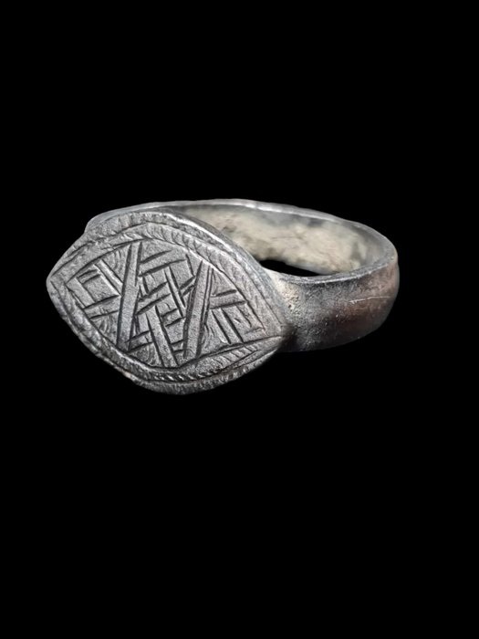 後羅馬時期／前拜占庭時期 銀 戒指  (沒有保留價)
