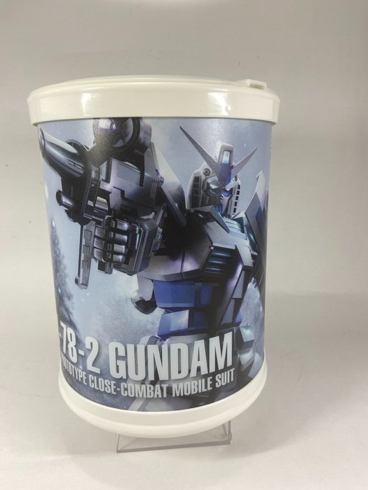 Bandai  - Toy robot (Mobile Suit Gundam) Gundam (RX-78-2) Entry Grade Japan Import - Japan