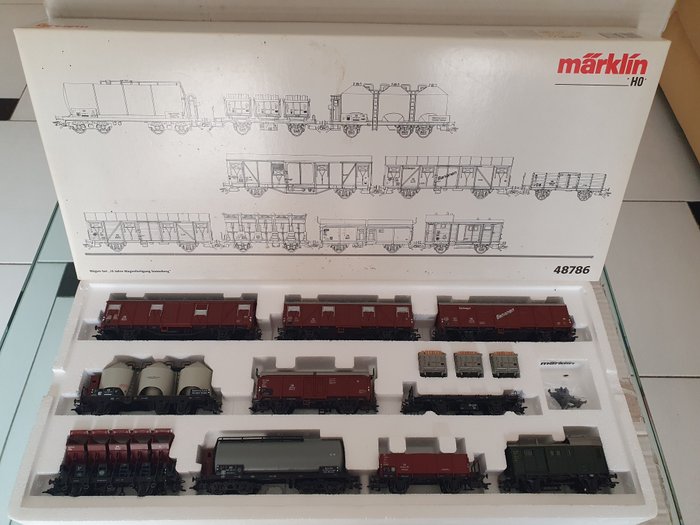 Märklin H0 - 48786 - Conjunto de vagones de tren de mercancías a escala (1) - Set "10 años de producción de vagones de ferrocarril de Sonneberg" - DB