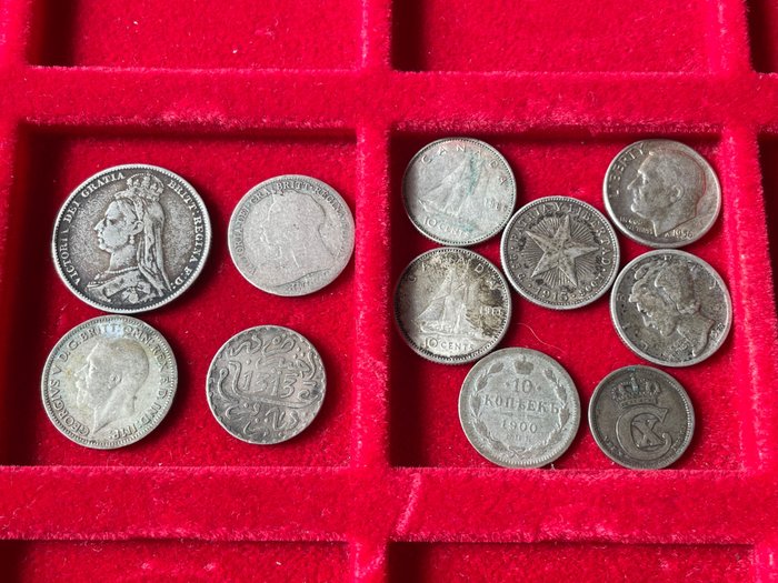 世界. Lot of 11 Silver Coins  (没有保留价)