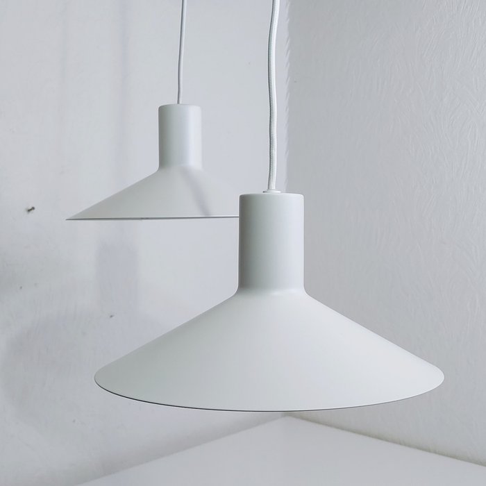 Frandsen - - Friis & Moltke - Lampe à suspendre (2) - Minneapolis - Version blanche - Acier