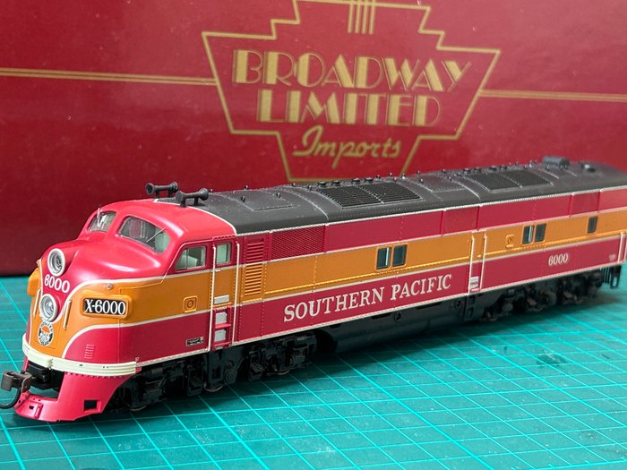 Broadway limited H0 - 611 - Diesellokomotiv (1) - EMD E7A - Southern Pacific