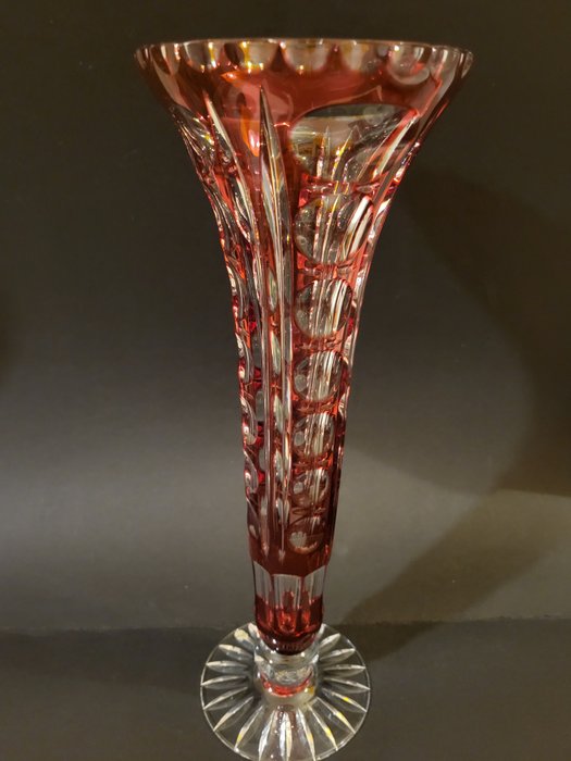 WMF - Vase -  Crystal Cabinet  - Bleikristall Rubinroter Überfang