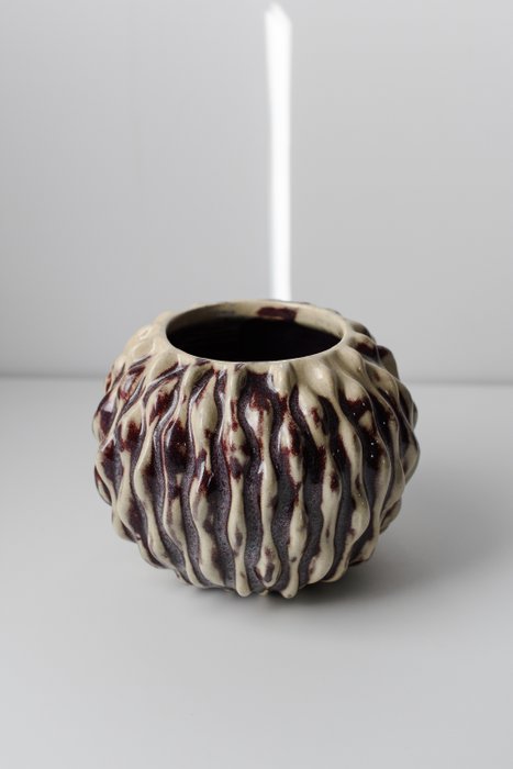 Martina Corti - Vase (1)  - Keramik