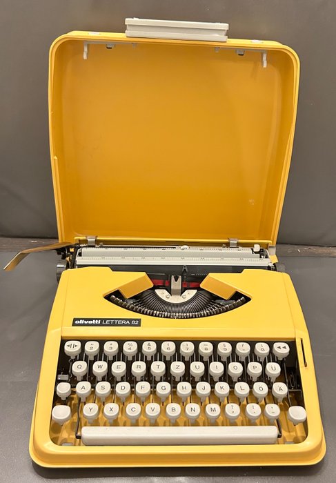 Olivetti, Lettera 82 - Skrivemaskin - 1980–1990