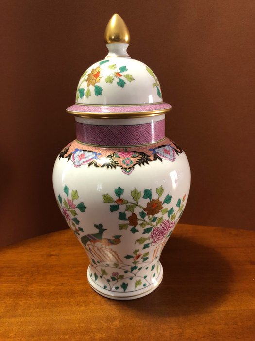 Herend - Vas med lock -  Paon de Pekin  - Porslin