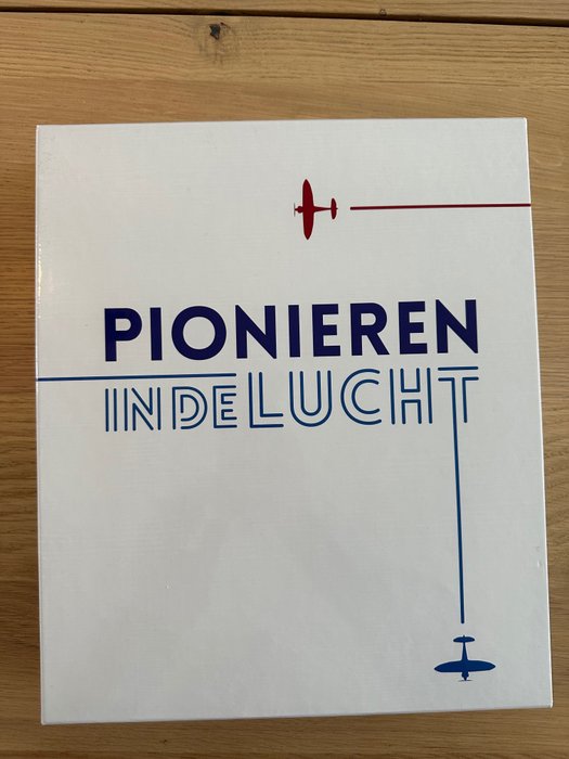 荷兰  - 鲜花灿烂的集邮册与盒式磁带和 24 ！ MNH 床单与国际 - Pionieren in de lucht
