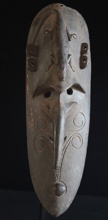 额头有蜥蜴的祖先面具 - 巴布亚新几内亚  (没有保留价)