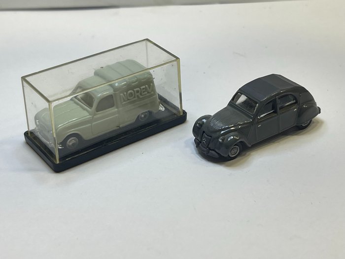 Norev 1:87 - 1 - Modellsett - Micro miniatures de Norev Renault Fourgonnette R4 et Citroen 2cv A Z