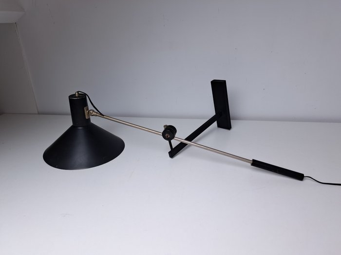 ANVIA - J.J.M. Hoogervorst - Lampada da parete a braccio oscillante - 7105 - Metallo